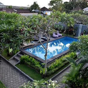 3* Aparthotel La House
